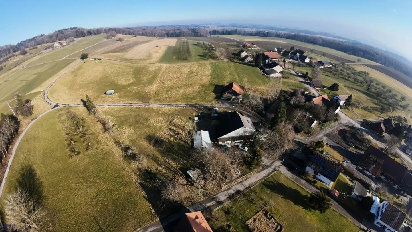 Perfect plot for multi-family house - 1,875 m² village zone 2 - Photo 14 of 18