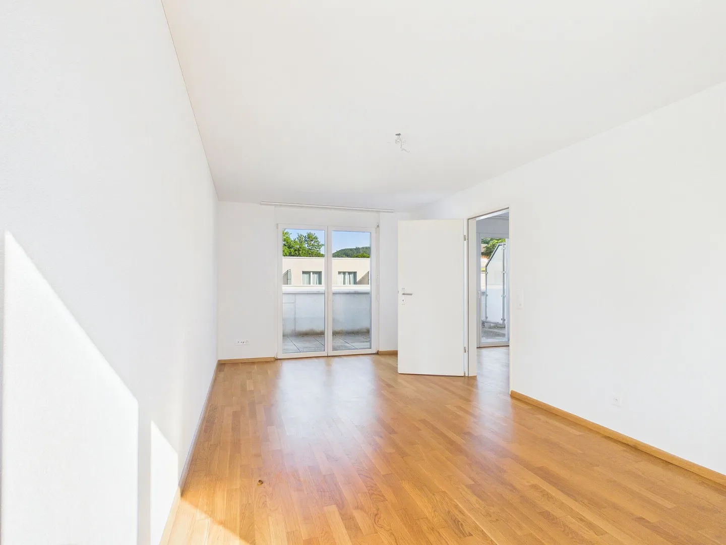 Spacious and light-filled family townhouse - Photo 14 of 20