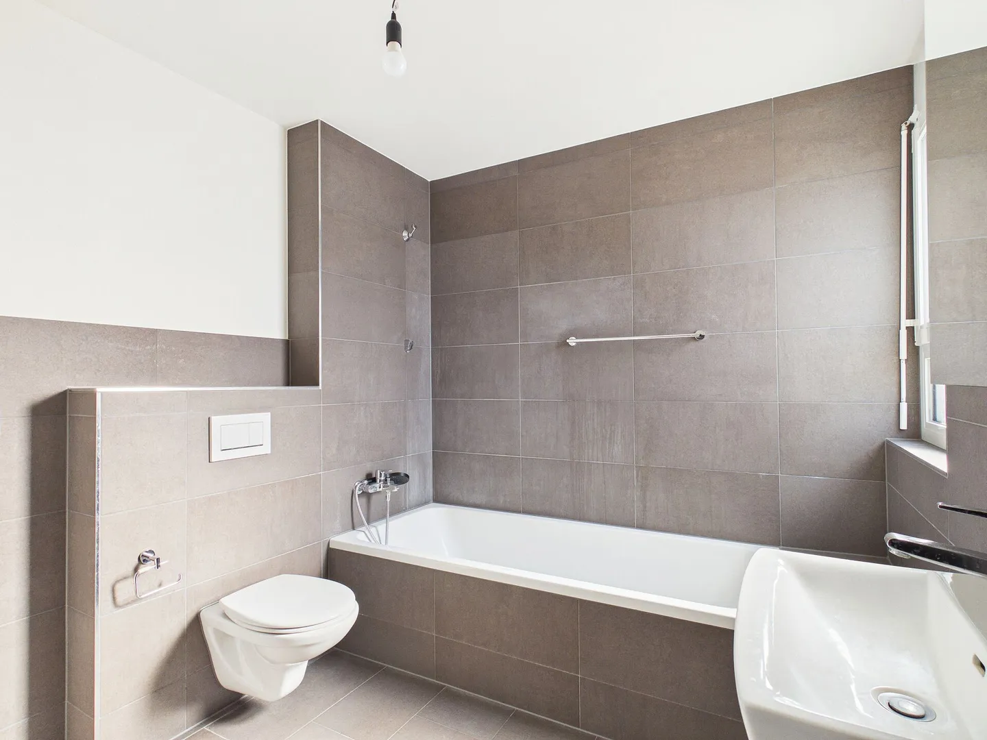 Spacious and light-filled family townhouse - Photo 15 of 20