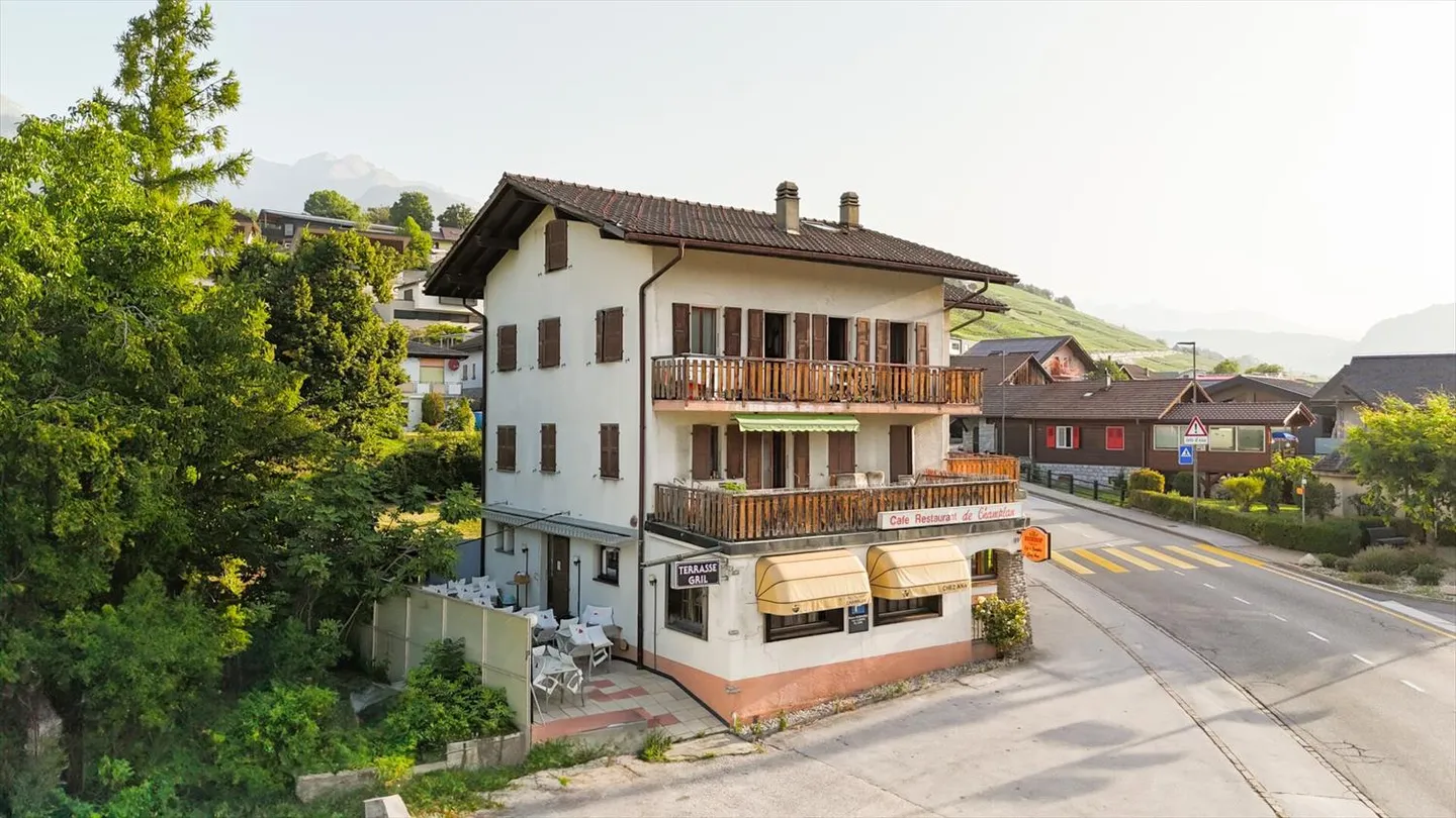 Restaurant - Photo 2 of 10