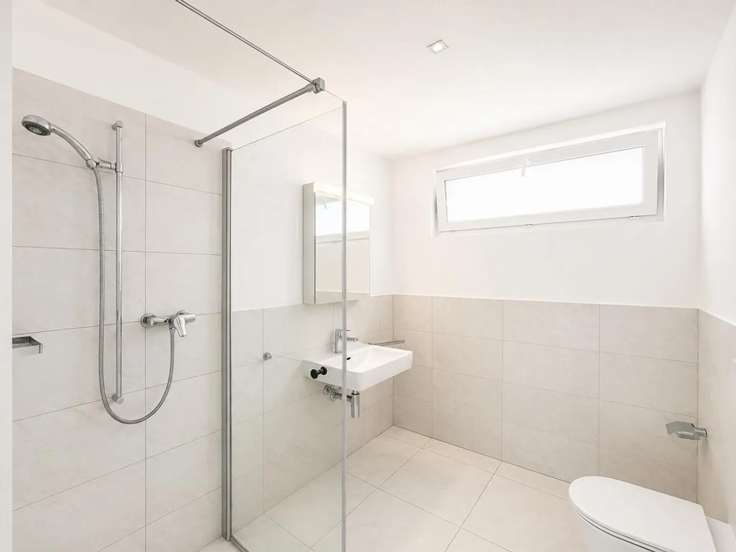 RIVERA - FOR RENT 4.5 ROOMS WITH TERRACE - Photo 6 of 12