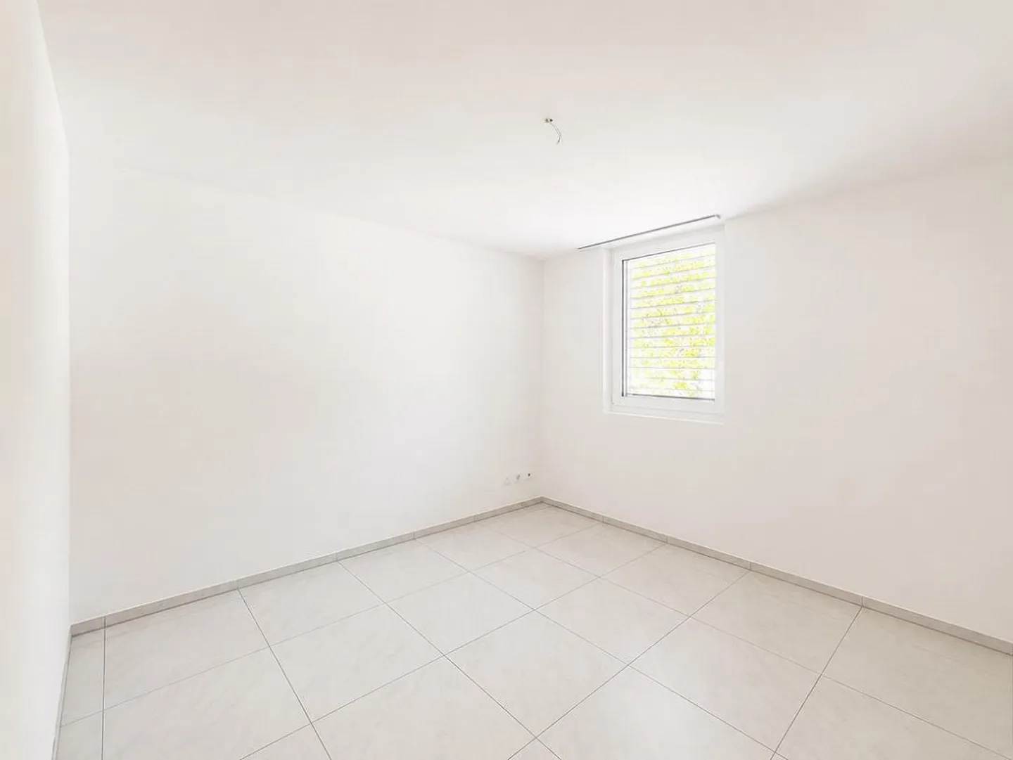 RIVERA - FOR RENT 4.5 ROOMS WITH TERRACE - Photo 9 of 12