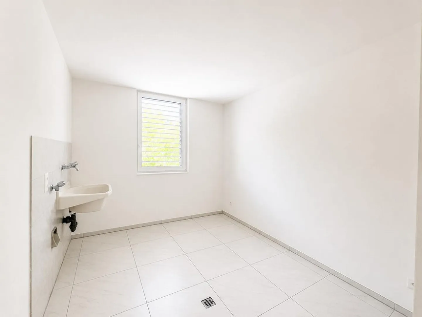 RIVERA - FOR RENT 4.5 ROOMS WITH TERRACE - Photo 12 of 12