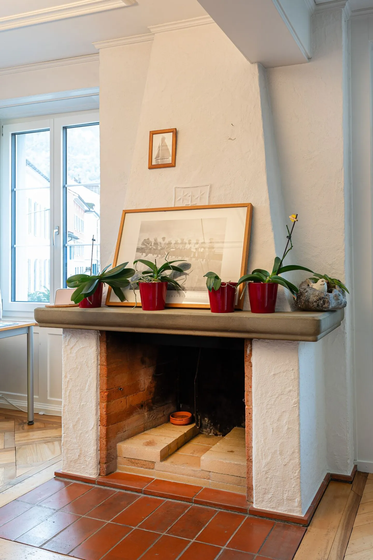 Sehr gepflegtes, stilvoll renoviertes Stadthaus mit zwei Wohnungen, Büroräumlichkeiten und Atelier - Foto 13 di 32