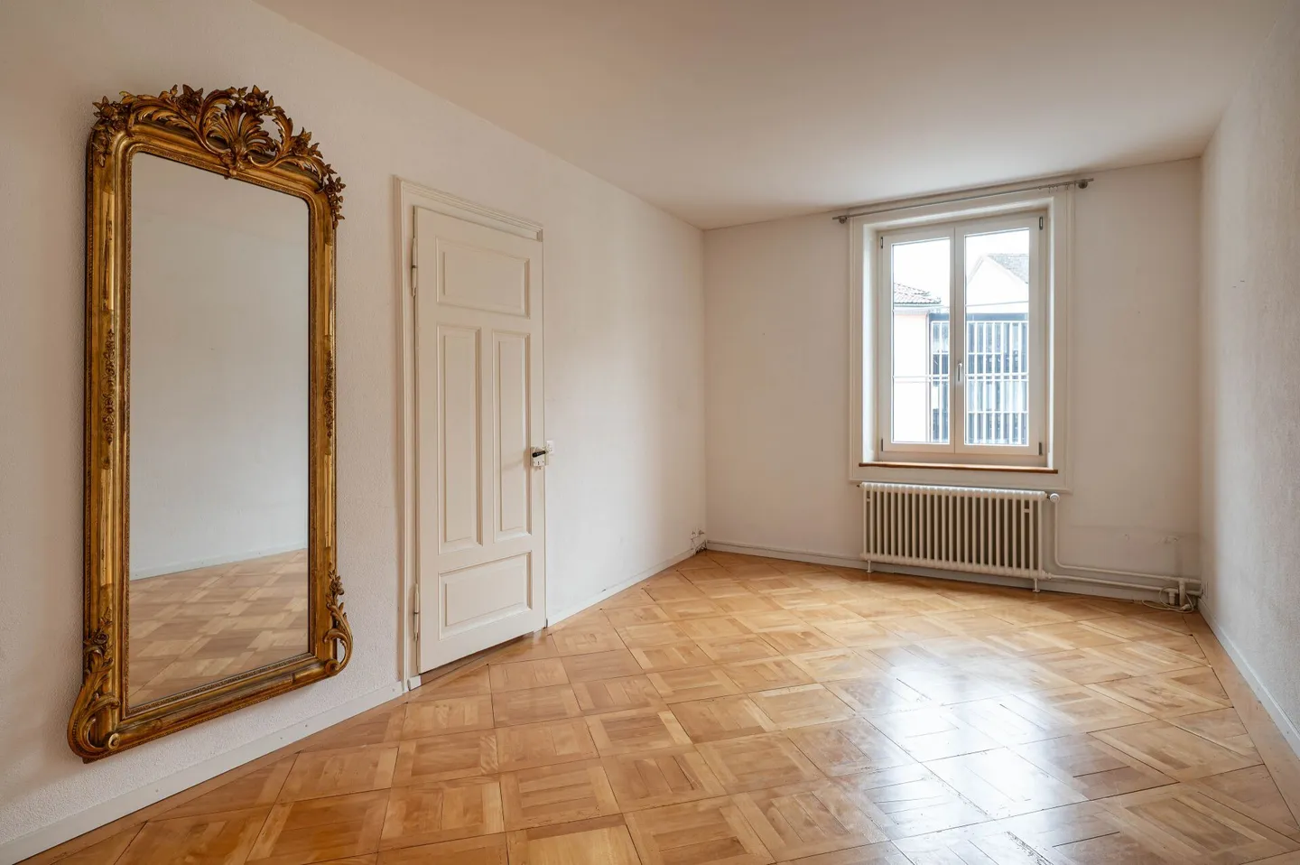 Sehr gepflegtes, stilvoll renoviertes Stadthaus mit zwei Wohnungen, Büroräumlichkeiten und Atelier - Foto 21 di 32