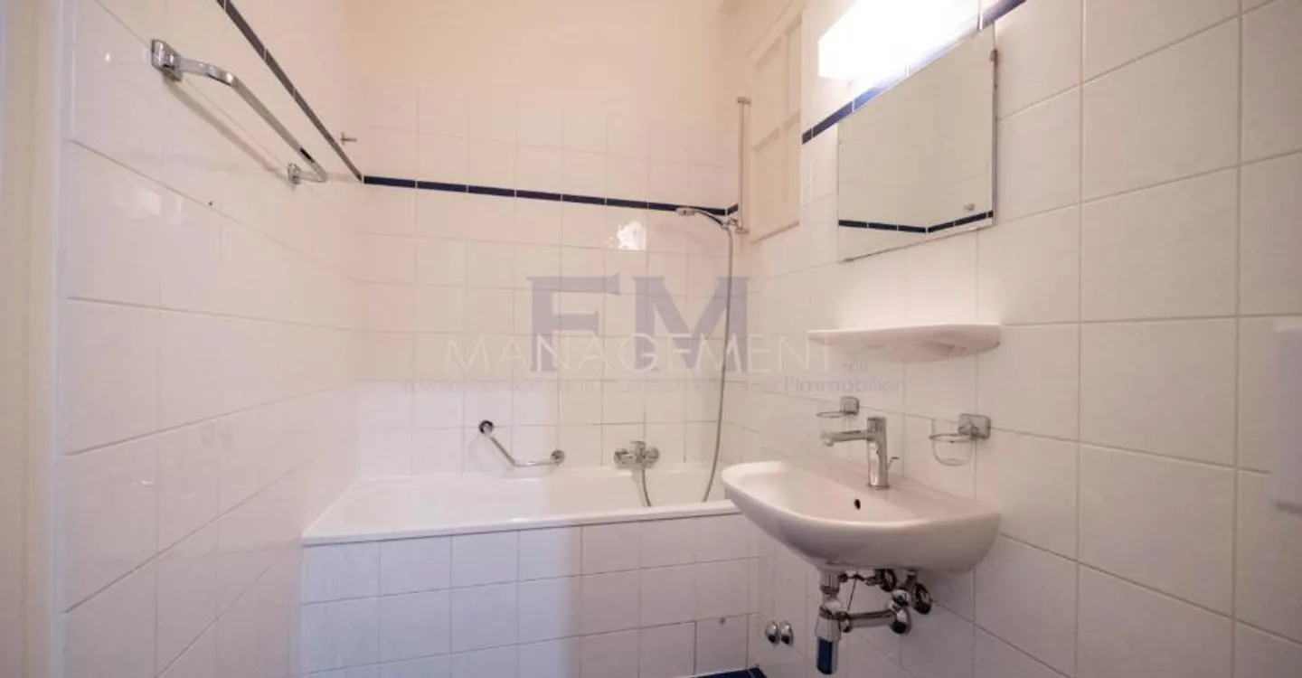 Cluse-Hôpital - Rue Barthélémy-Menn - 5 Zimmer im 4. Stock, ca. 100m2 - Foto 12 von 13