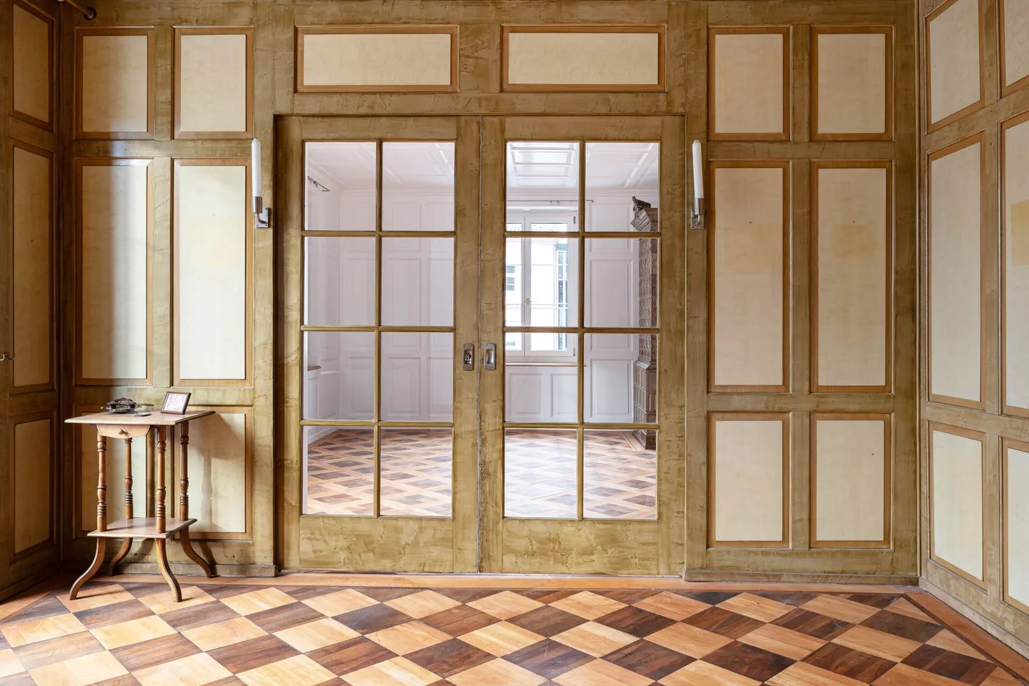 Sehr gepflegtes, stilvoll renoviertes Stadthaus mit zwei Wohnungen, Büroräumlichkeiten und Atelier - Foto 22 di 32