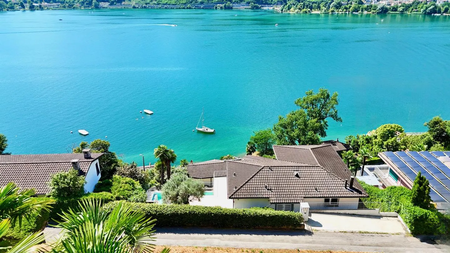 Luxusvilla mit Seeblick - Foto 2 von 26