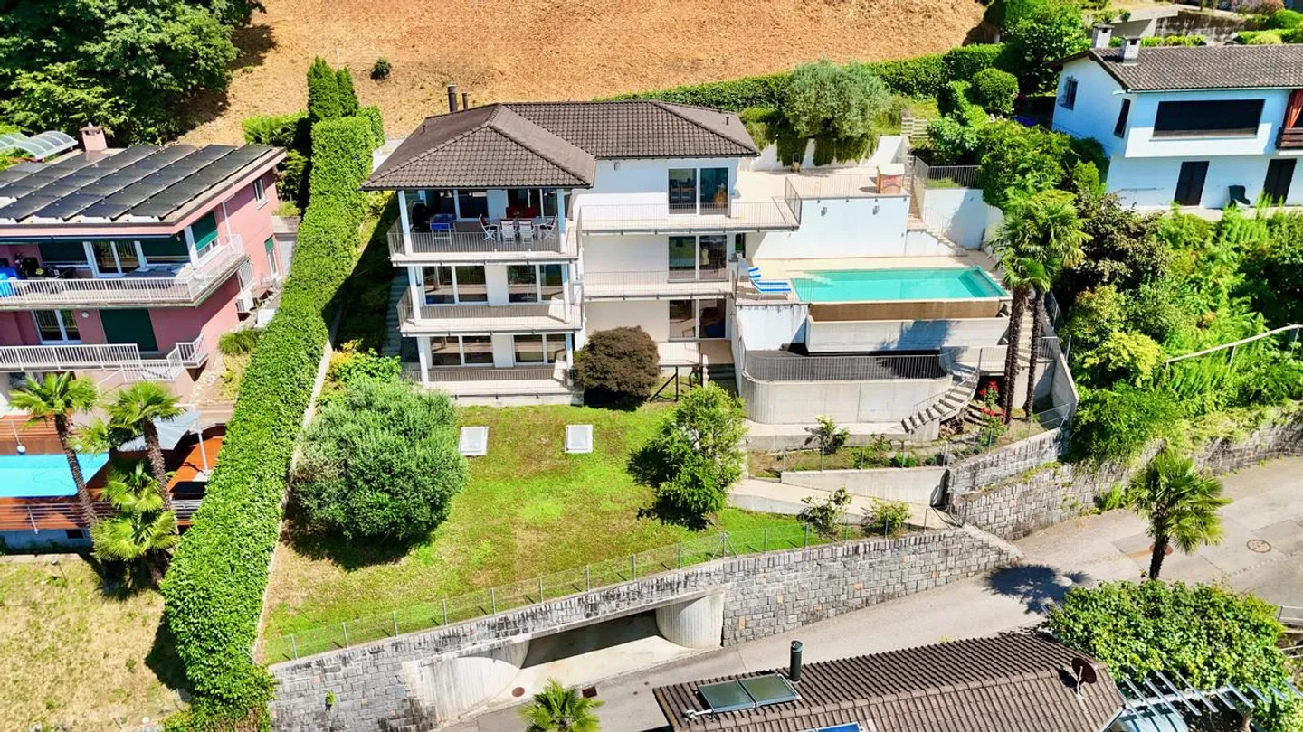 Luxusvilla mit Seeblick - Foto 3 von 26