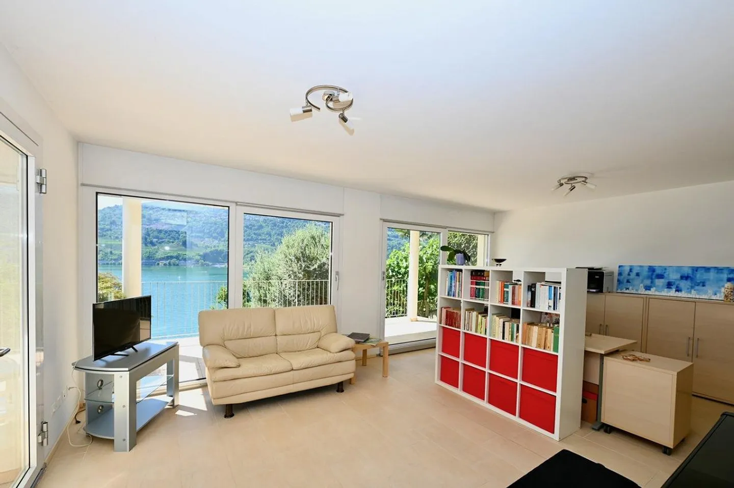 Luxusvilla mit Seeblick - Foto 21 von 26