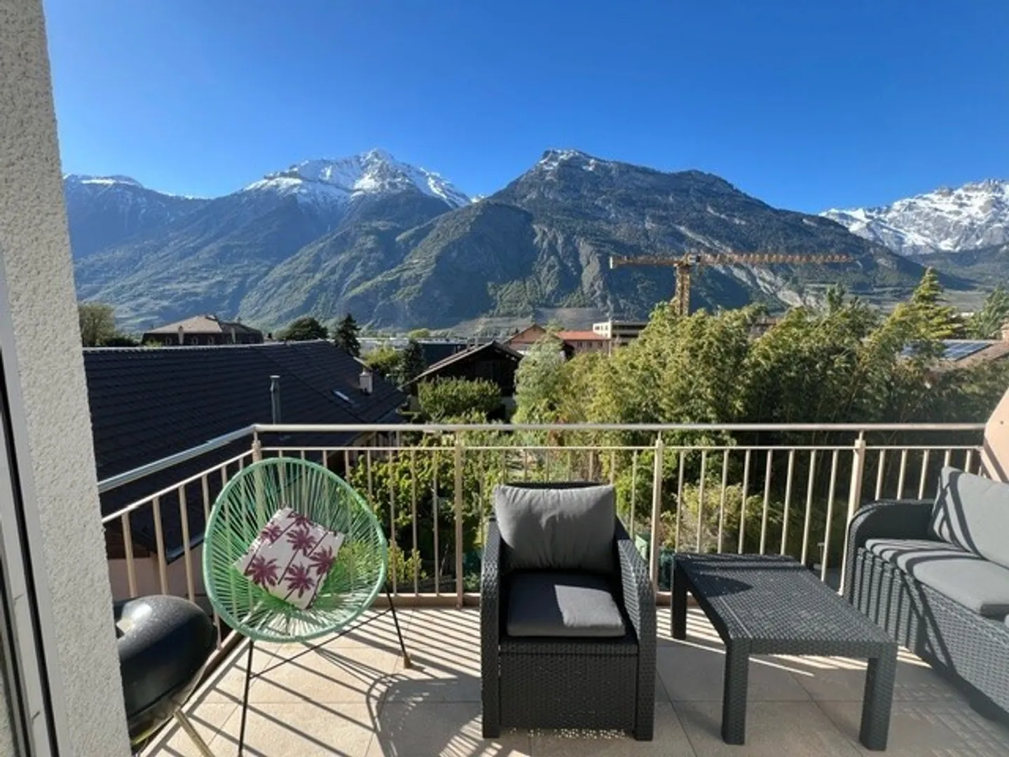 Joli 2,5 pièces avec balcon au 1er étage - Foto 1 von 8