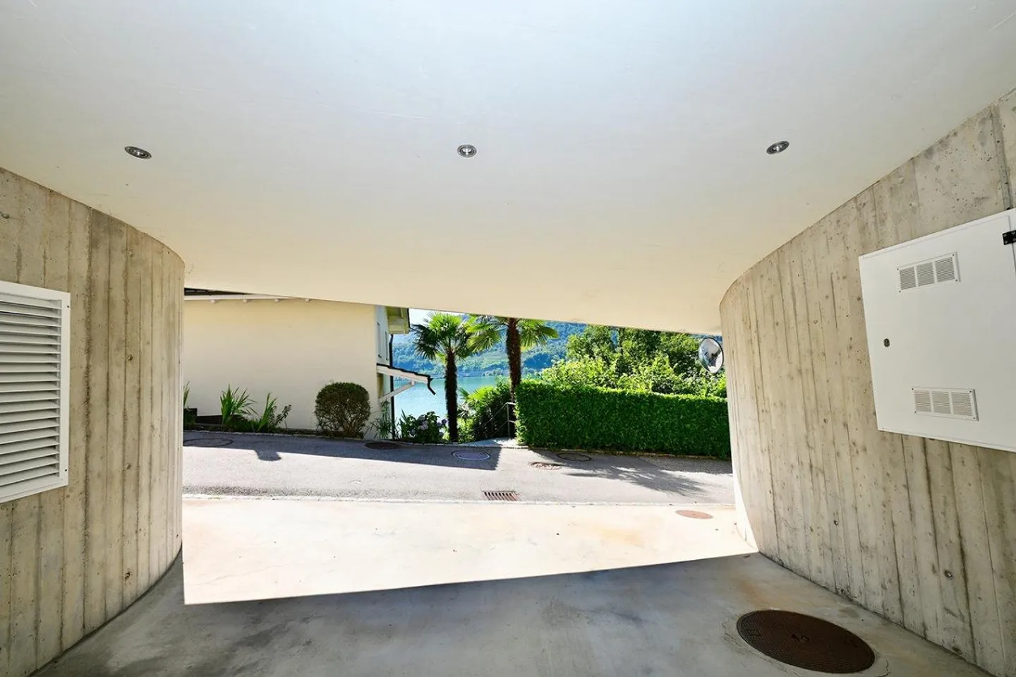 Luxusvilla mit Seeblick - Foto 26 von 26