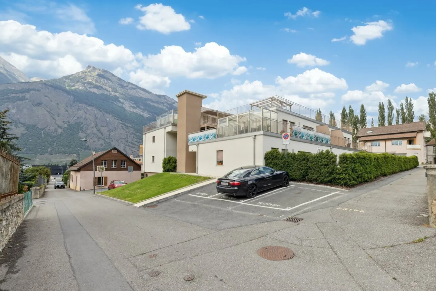 Joli 2,5 pièces avec balcon au 1er étage - Foto 3 von 8