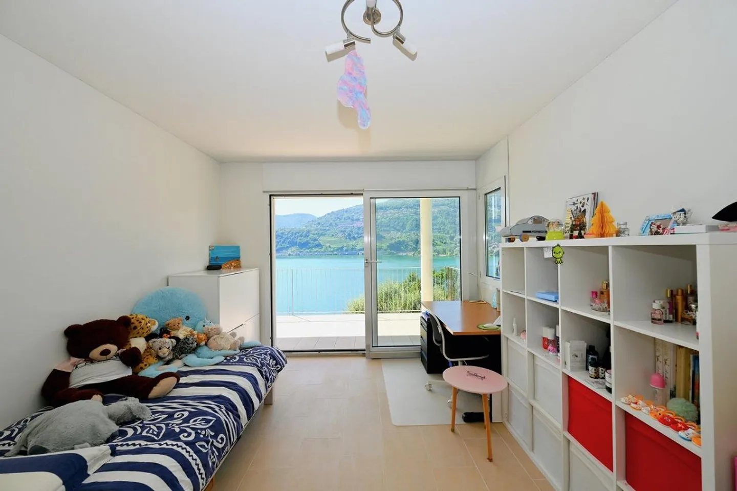 Luxusvilla mit Seeblick - Foto 17 von 26