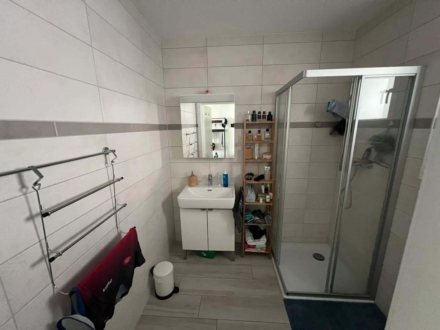 Joli 2,5 pièces avec balcon au 1er étage - Foto 8 von 8