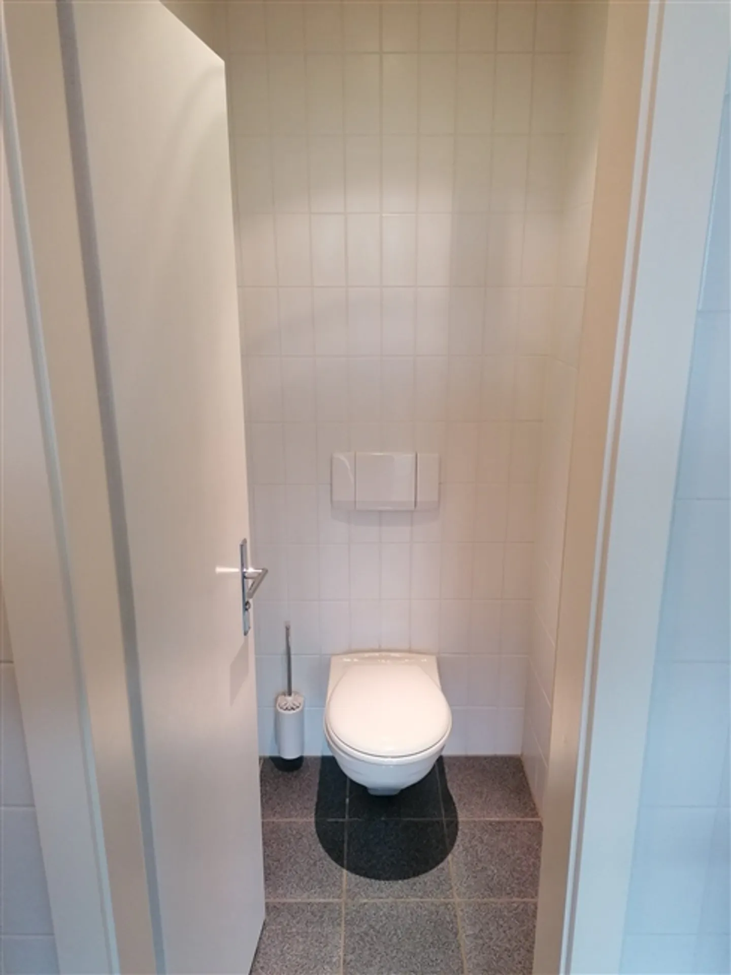 Modern Office Space in Obfelden - Newly Renovated - Photo 1 of 8