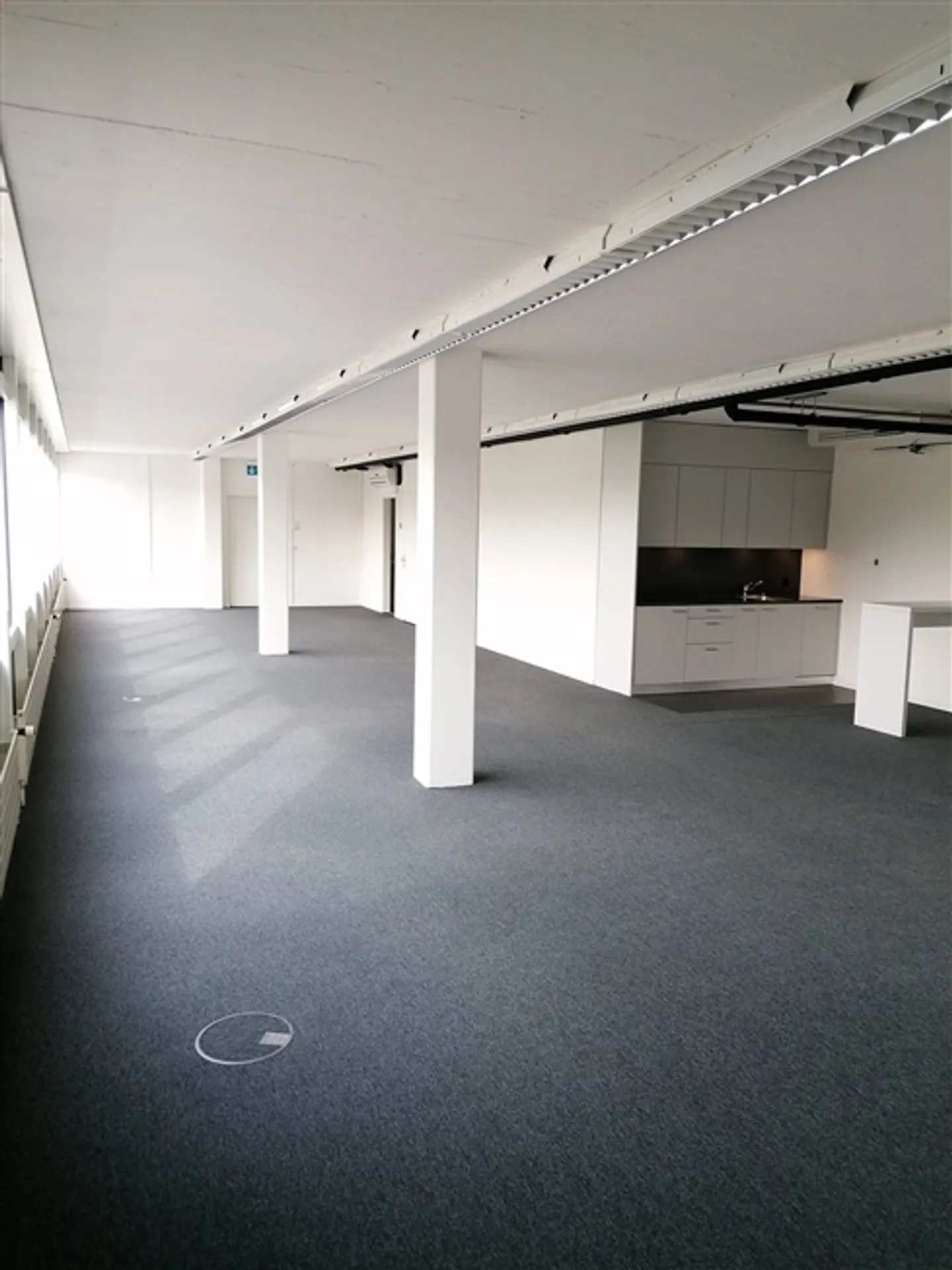 Modern Office Space in Obfelden - Newly Renovated - Photo 6 of 8