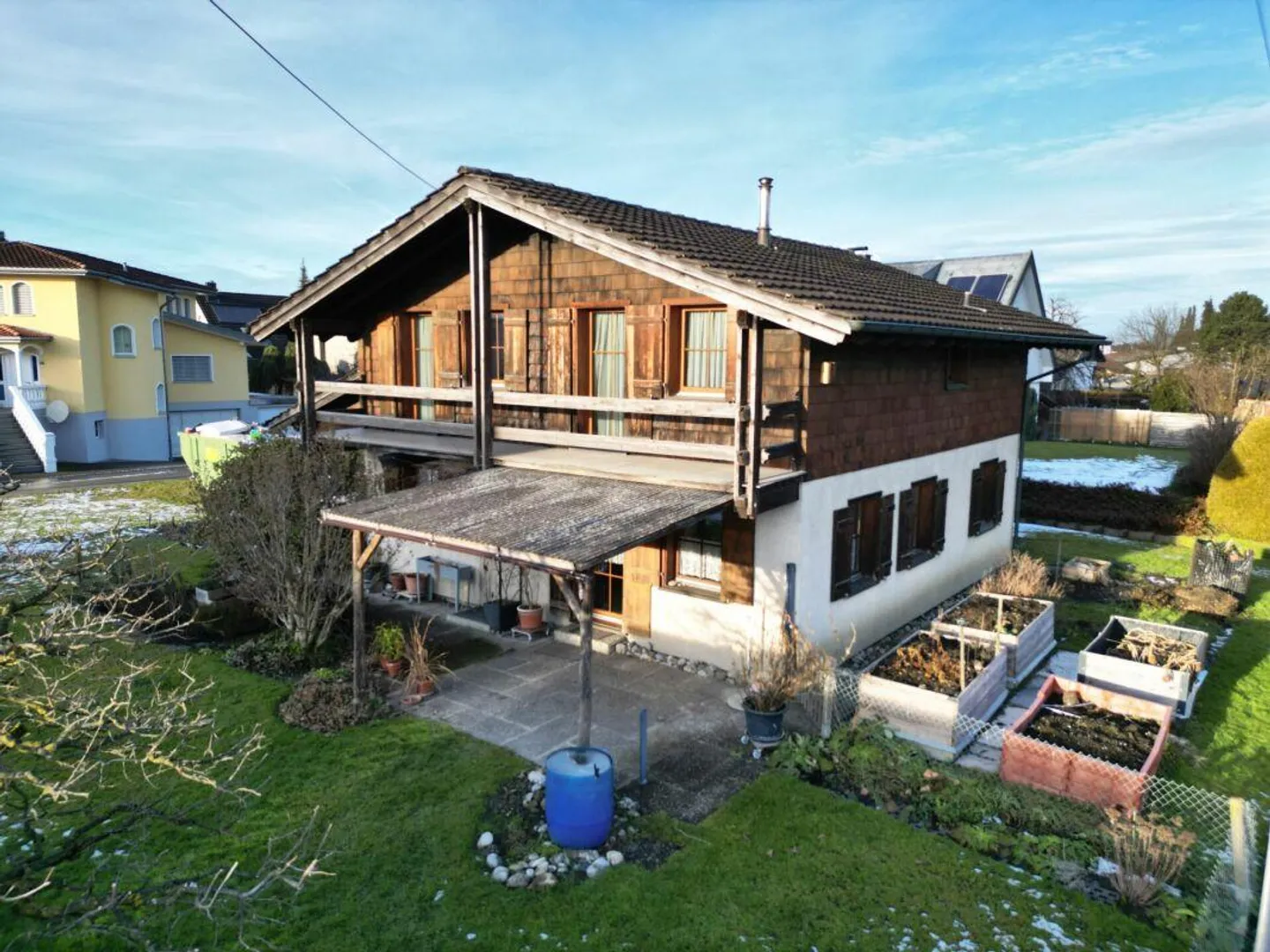 6.0 Room Single Family Home / Building Land in Prime Location - Photo 3 of 17