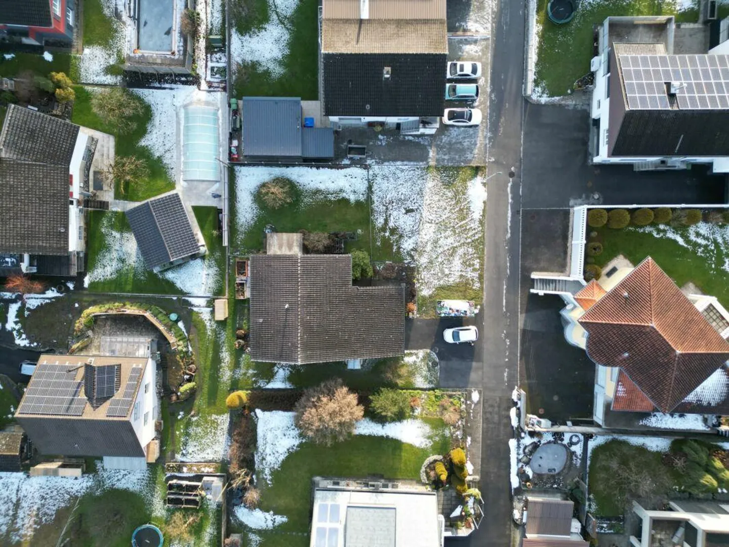 6.0 Room Single Family Home / Building Land in Prime Location - Photo 4 of 17