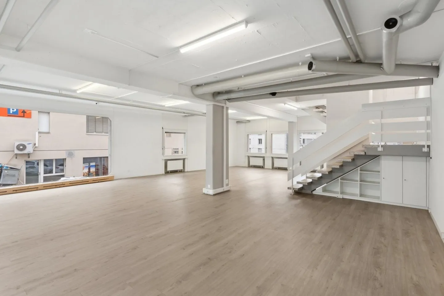 Ladenlokal / Büro-, Praxis- oder Schulungsräume zu vermieten - Foto 3 von 7