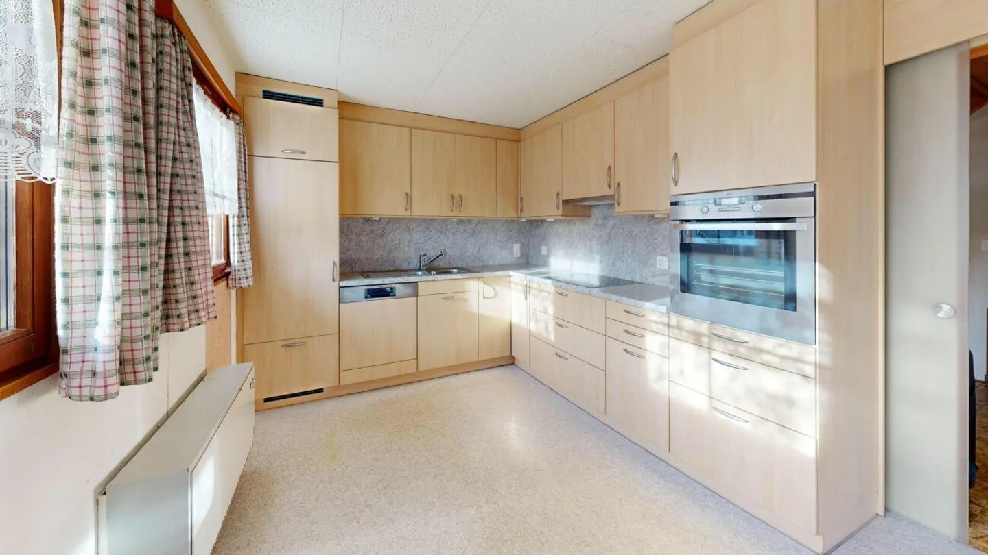 6.0 Room Single Family Home / Building Land in Prime Location - Photo 6 of 17