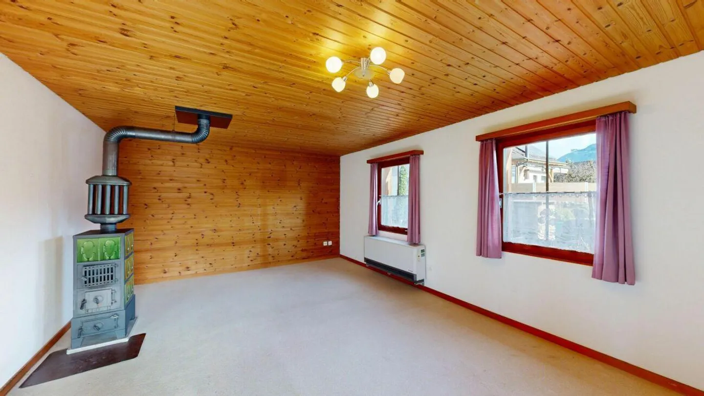 6.0 Room Single Family Home / Building Land in Prime Location - Photo 7 of 17