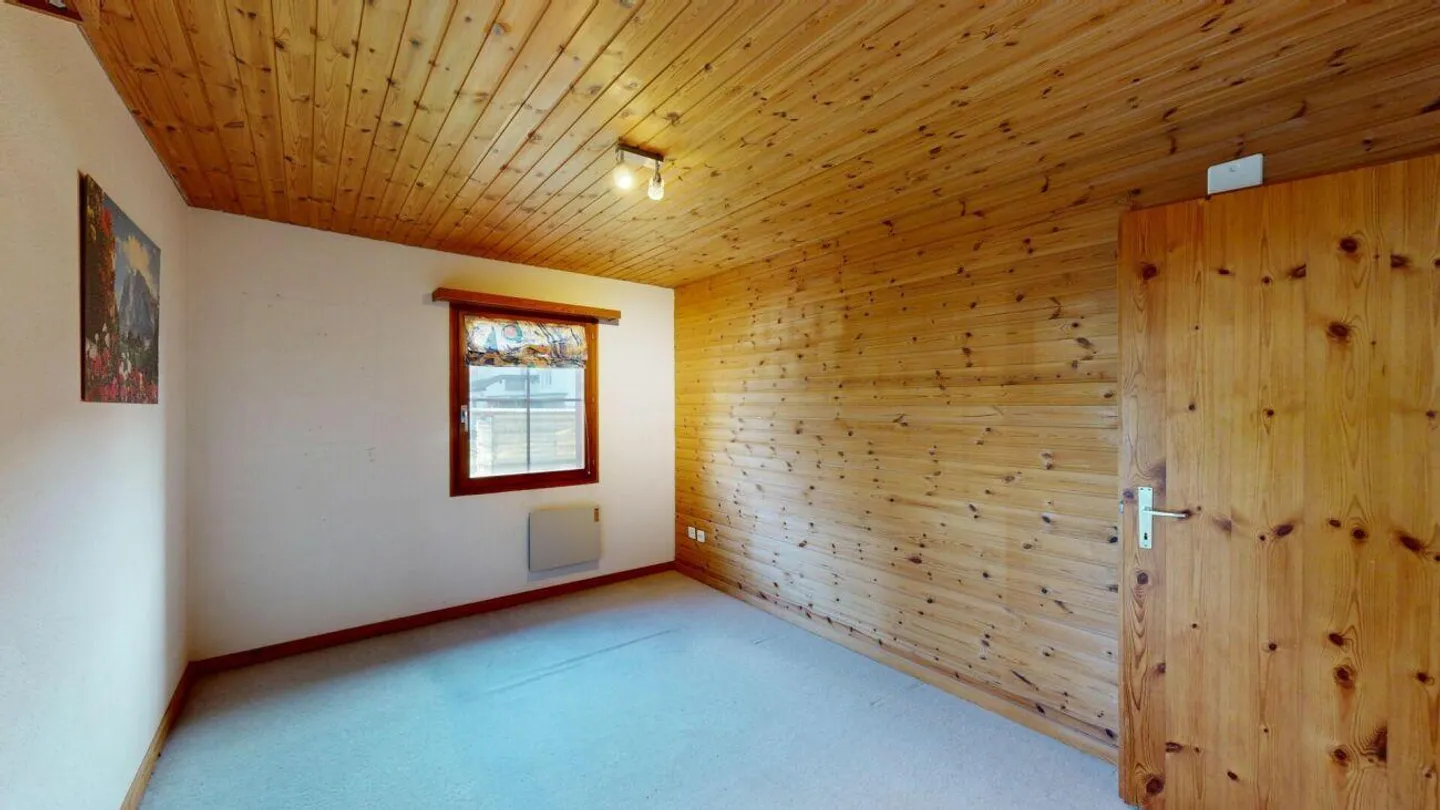 6.0 Room Single Family Home / Building Land in Prime Location - Photo 8 of 17