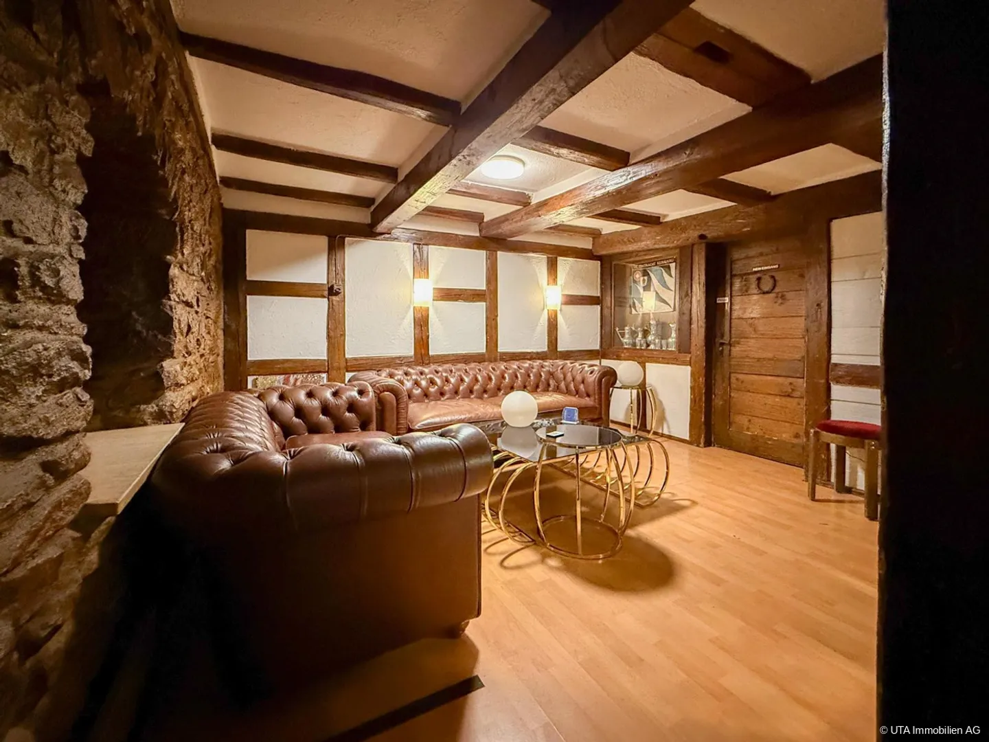 Propriété d'investissement charmante avec caractère et espace pour des visions - Photo 4 sur 16