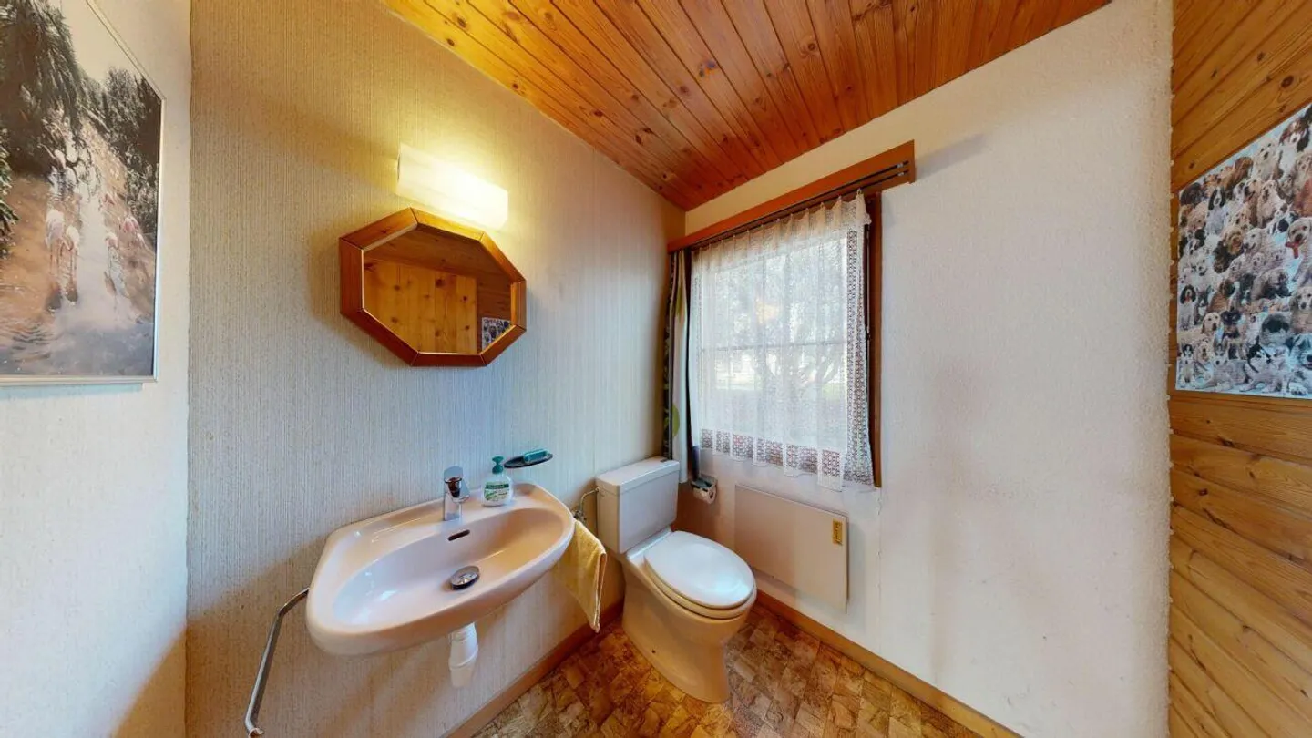 6.0 Room Single Family Home / Building Land in Prime Location - Photo 14 of 17