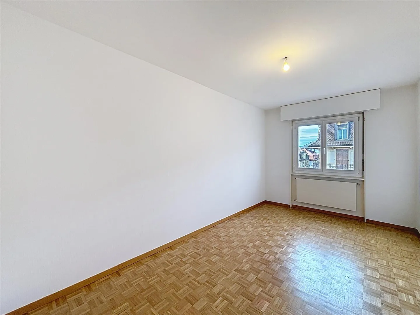 3.5 Room Apartment - Photo 3 of 7