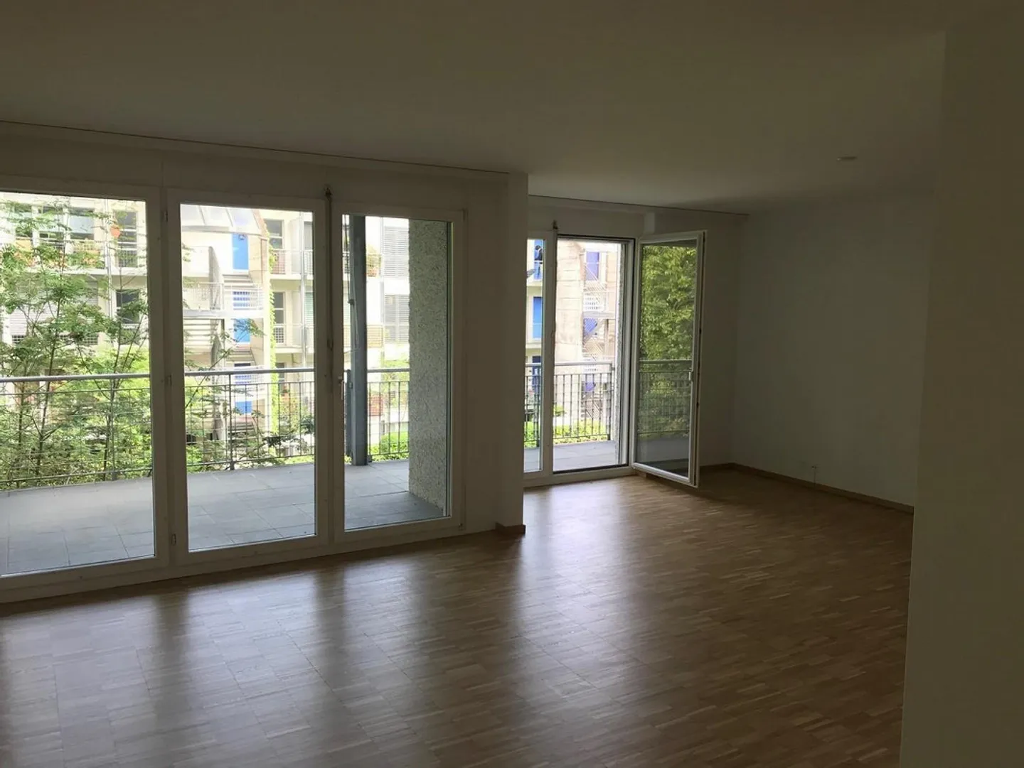 Spacious 3.5-room apartment with 2 balconies - Photo 5 of 11