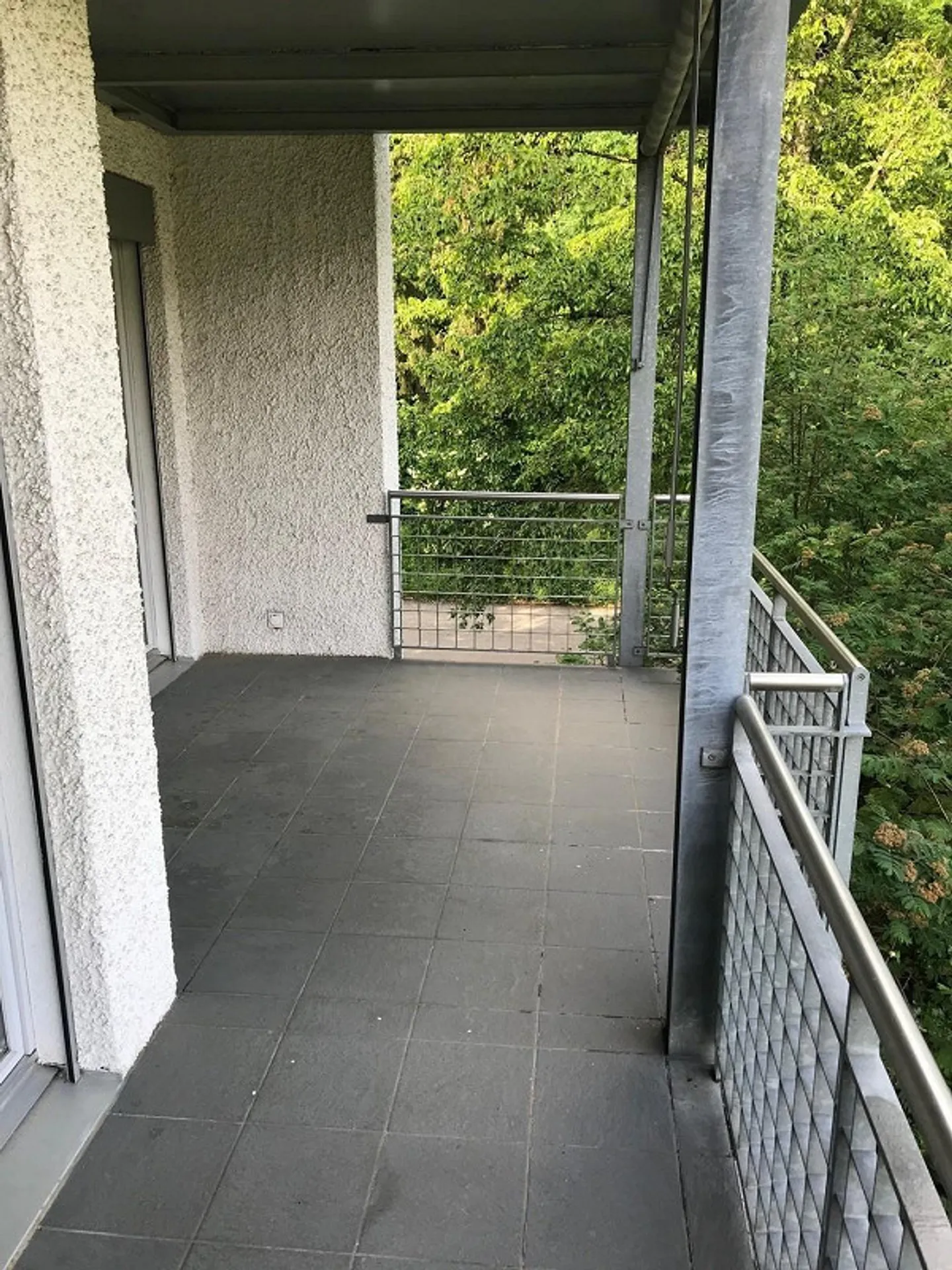 Spacious 3.5-room apartment with 2 balconies - Photo 8 of 11