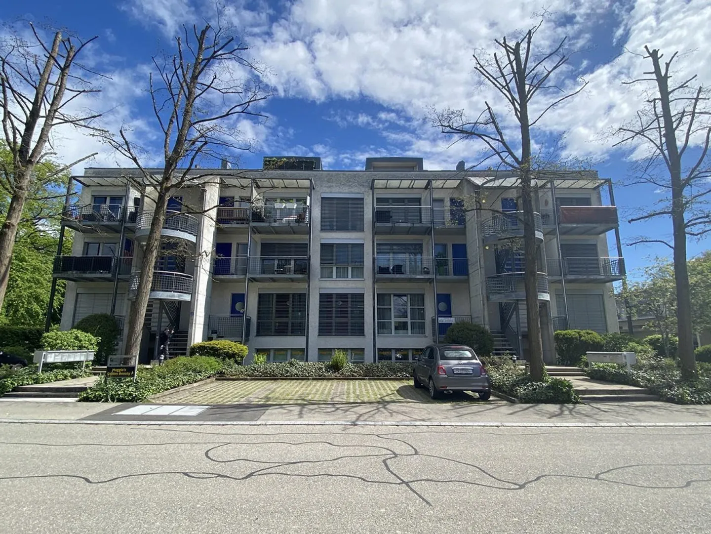Spacious 3.5-room apartment with 2 balconies - Photo 1 of 11