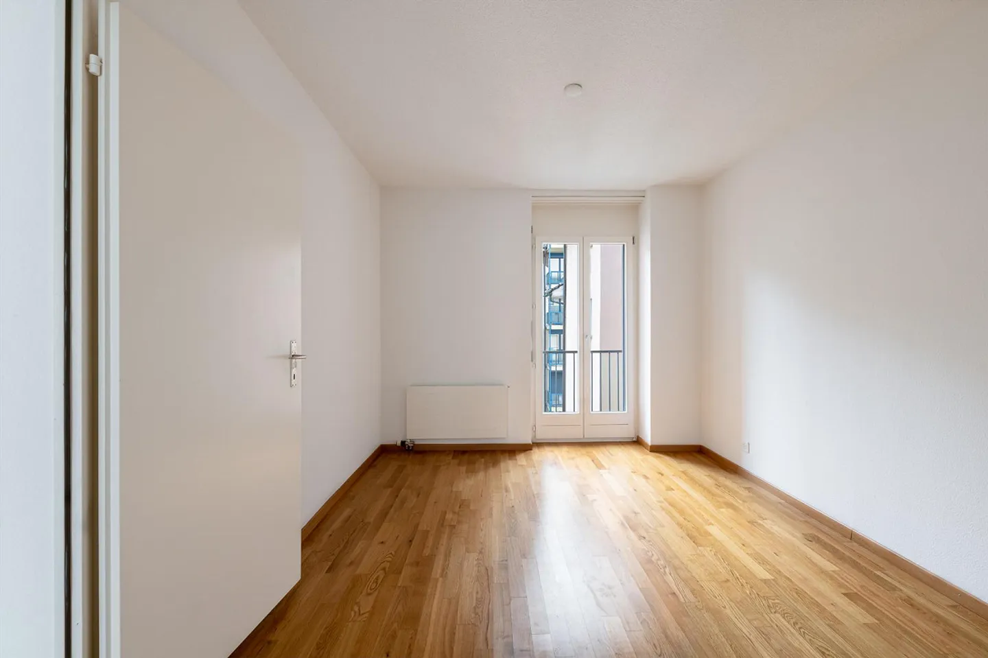 Bright apartment with 2 balconies & view of Pilatus – near Allmend/Eichhof - Photo 4 of 7