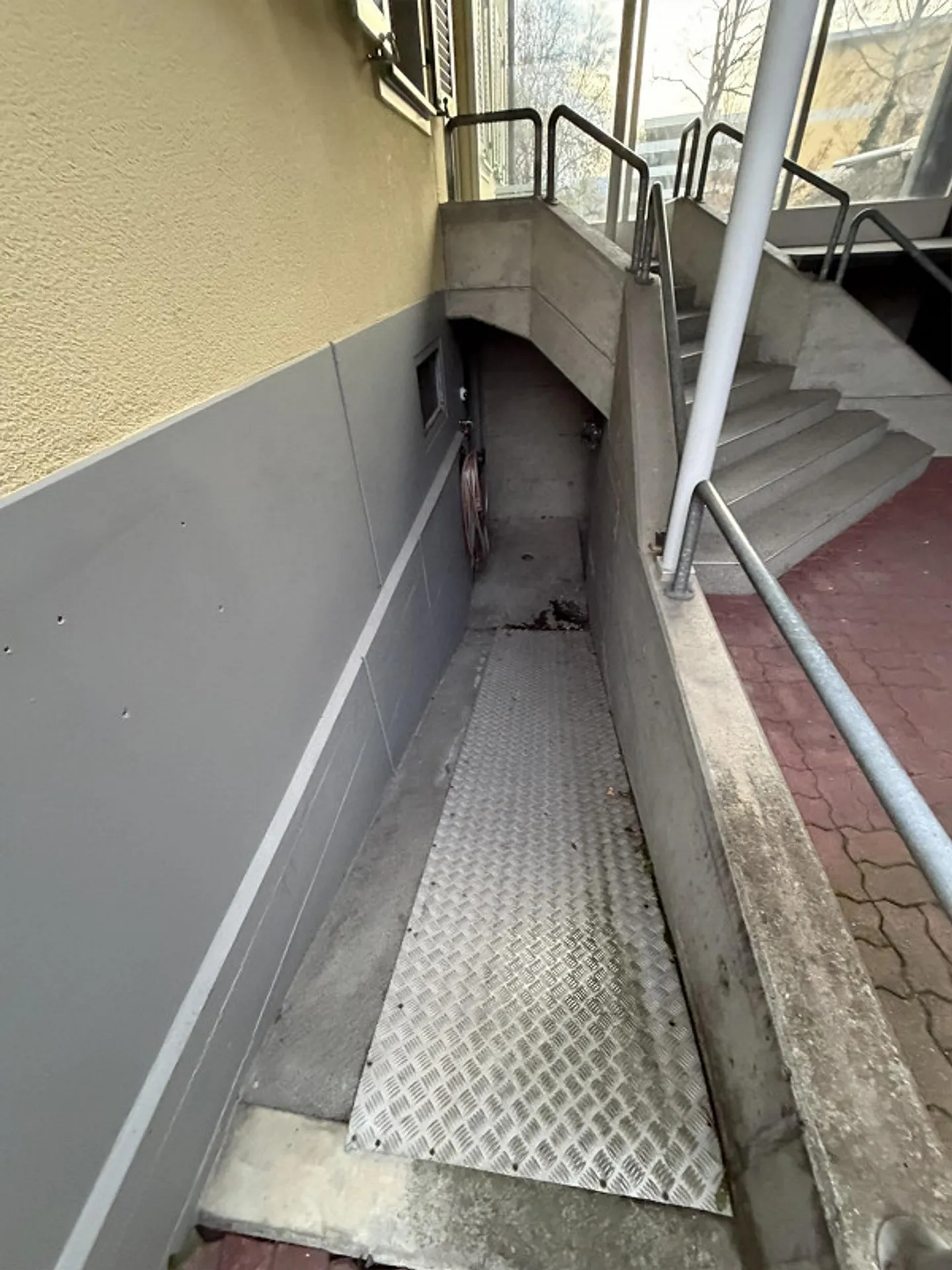 Comparto cantina 3,5 x 4,0M / 14m2 accesso libero con rampe - Foto 6 di 6