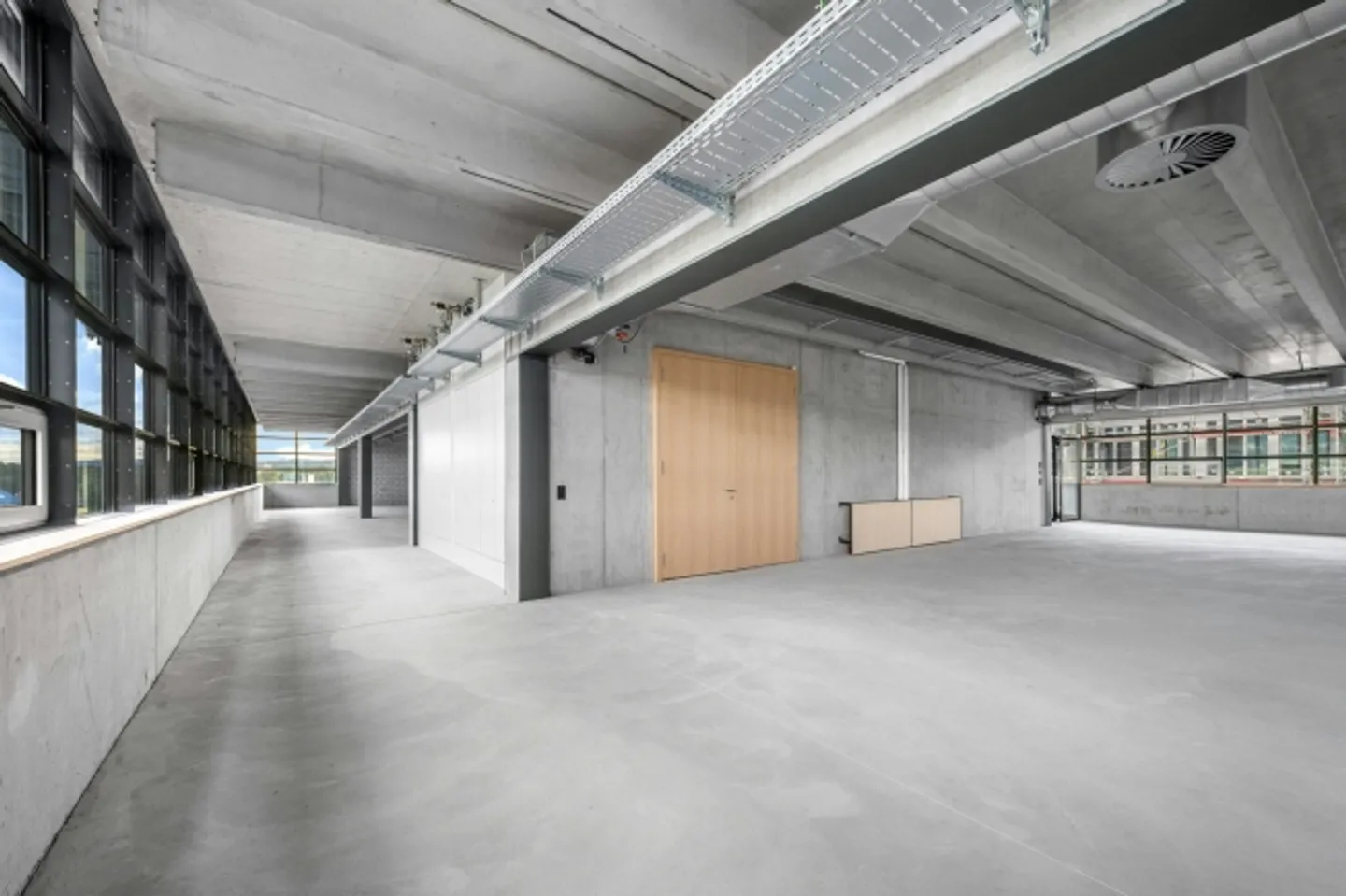 Arbeiten mit Weitblick BÃ¼ro-/GewerbeflÃ¤chen ab 134mÂ² im Zwhatt-Penthouse - Foto 3 von 12