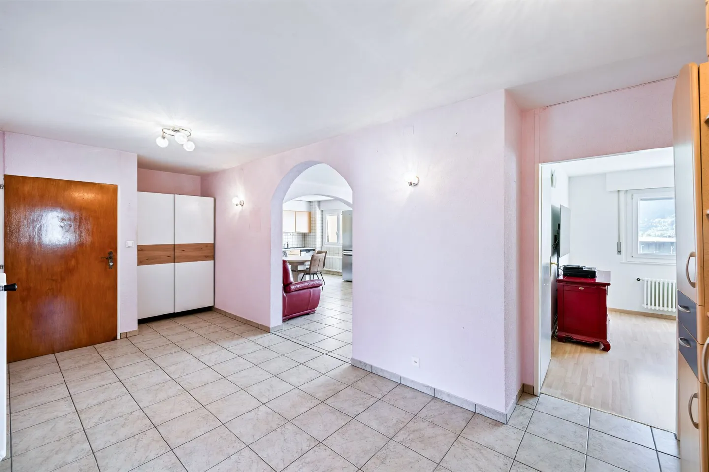 Spacious 4.5 room penthouse of 111 m2 gross in Conthey - Photo 9 of 18