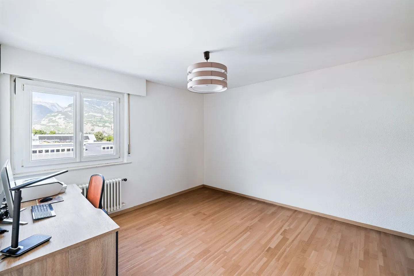Spacious 4.5 room penthouse of 111 m2 gross in Conthey - Photo 12 of 18