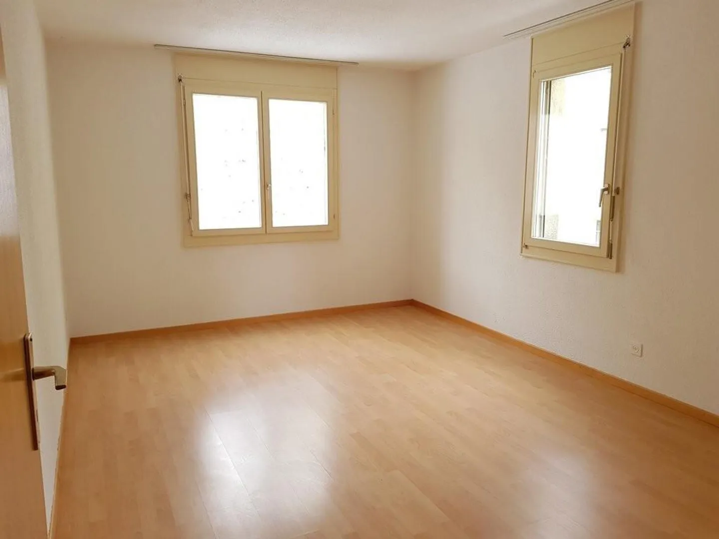 Schöne 4.5 Zimmer Wohnung mit Balkon - Foto 9 von 12