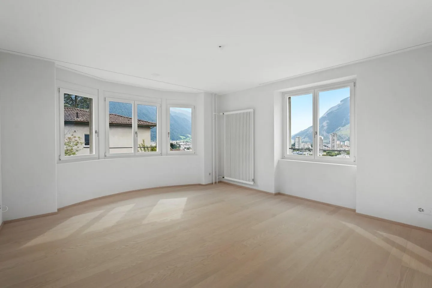 Exklusive 3.5- Zimmer-Wohnung im traditionsreichen Haus - Foto 6 von 12