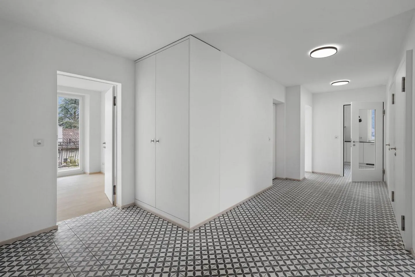 Exklusive 3.5- Zimmer-Wohnung im traditionsreichen Haus - Foto 7 von 12