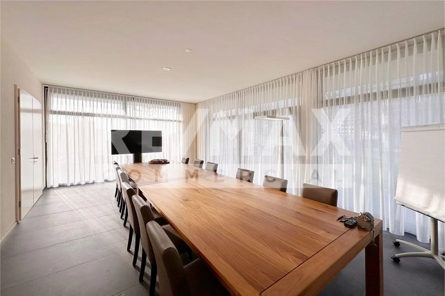 A Place with Impact: Commercial Space with Style and Potential - Photo 4 of 13