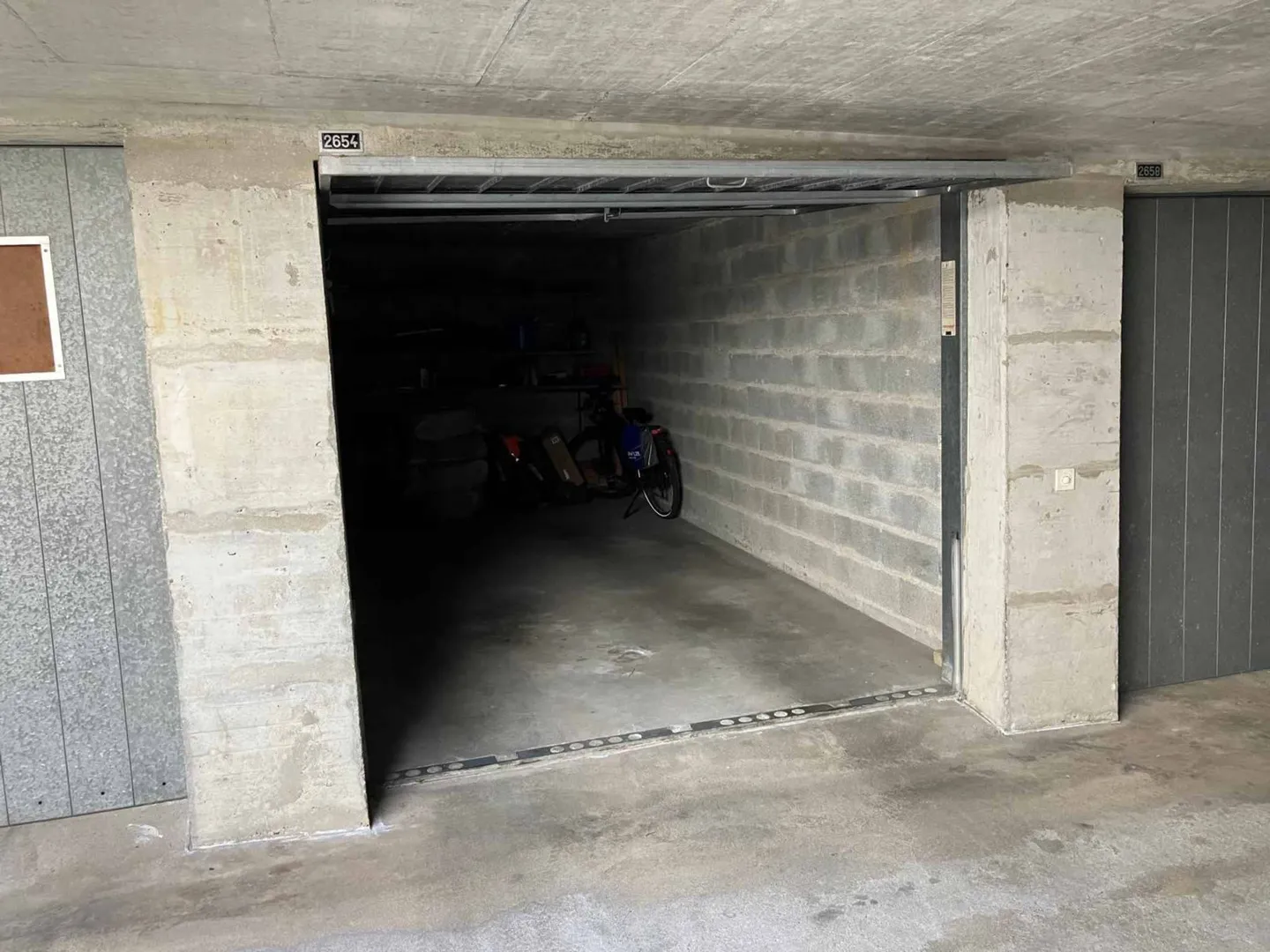 Spacious Family Home with Garden - Photo 11 of 11