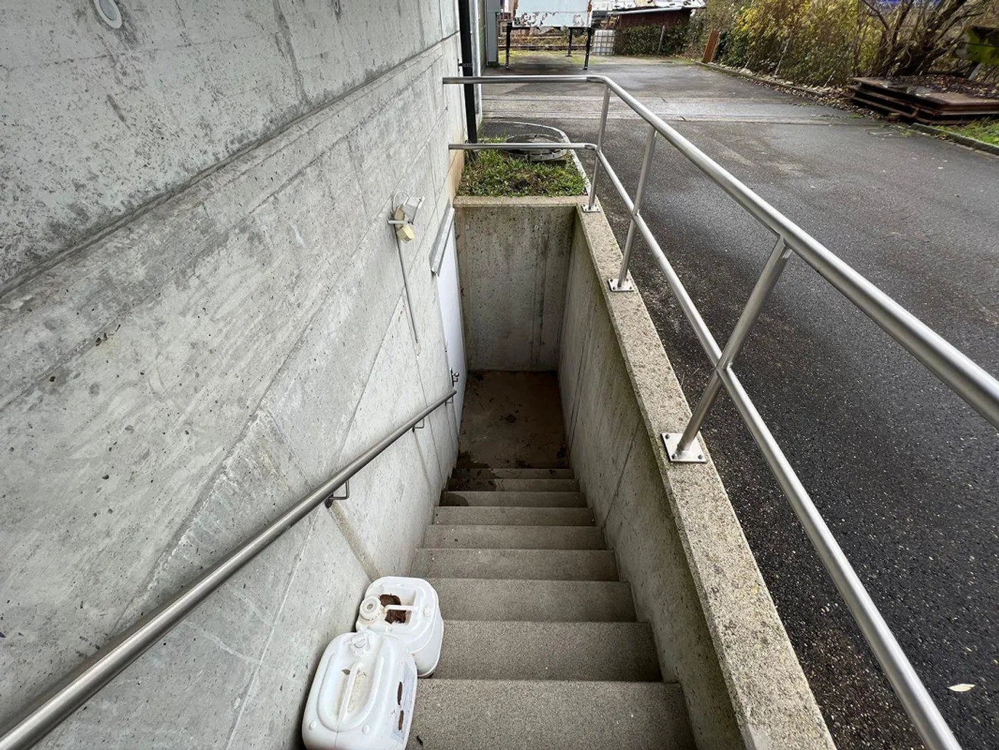 Espace de stockage à Niederhasli à des conditions attractives - Photo 2 sur 9