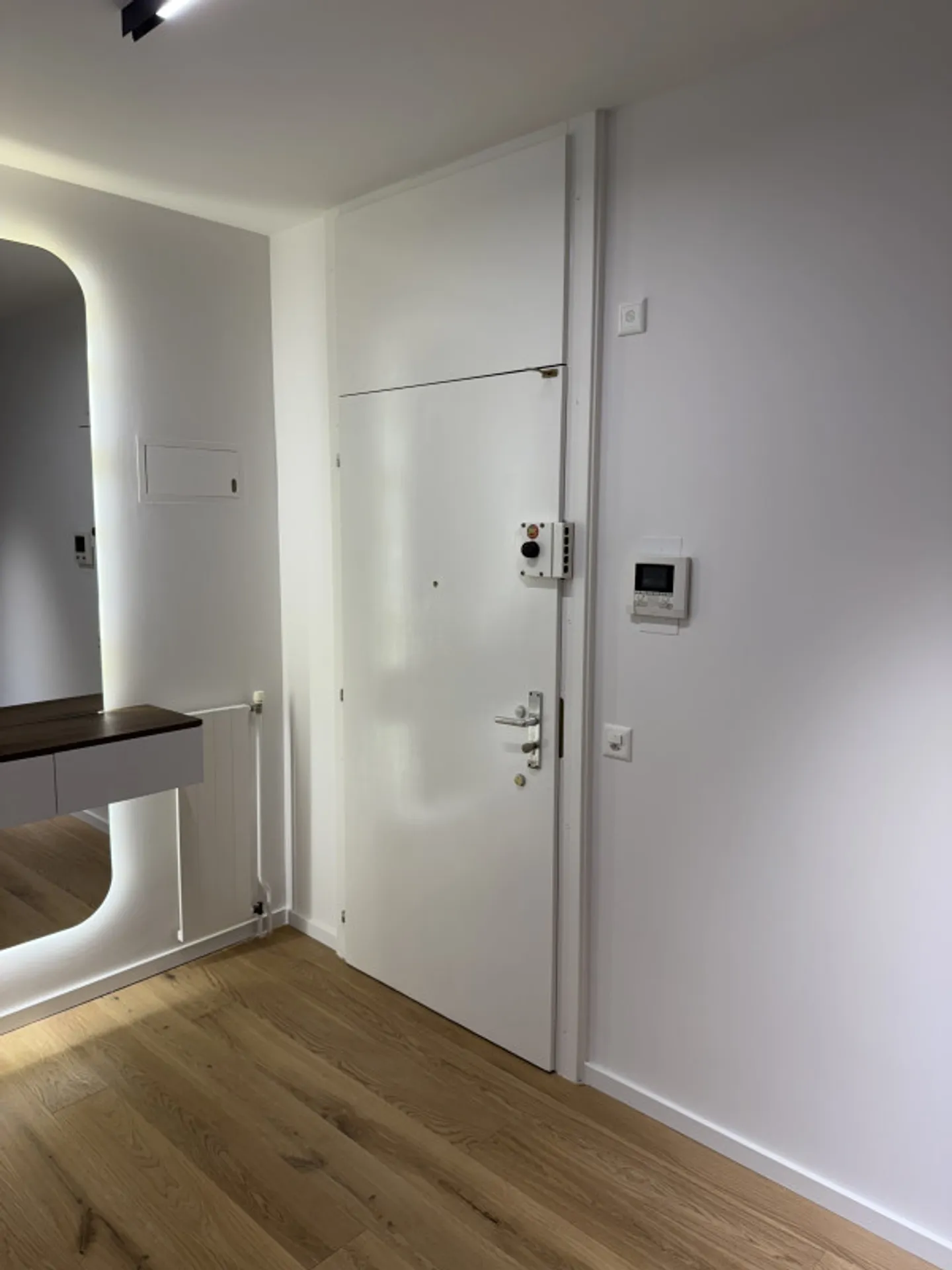 Stunning fully renovated apartment in the heart of Saint-Jean - Photo 4 of 5