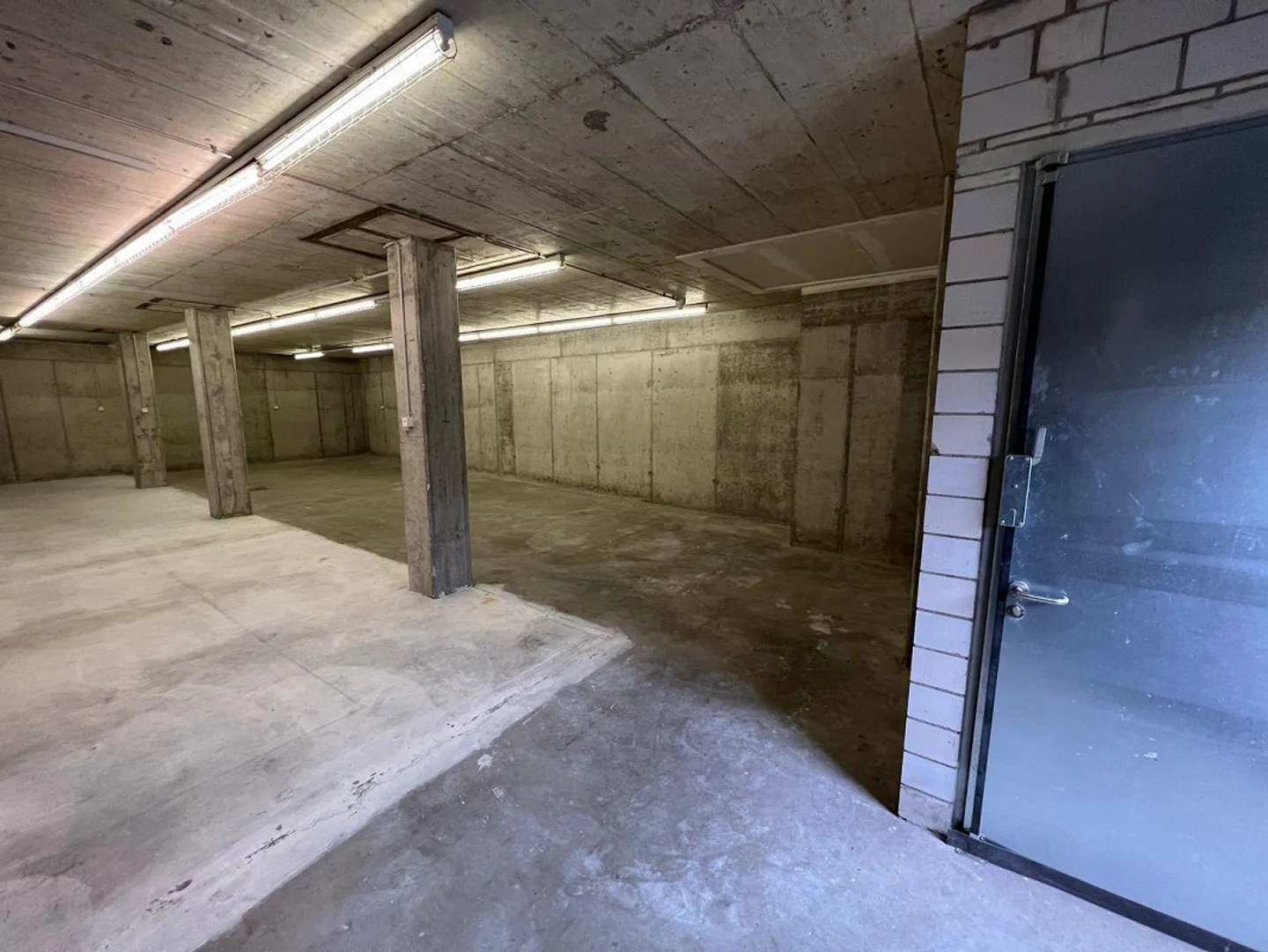 Espace de stockage à Niederhasli à des conditions attractives - Photo 5 sur 9