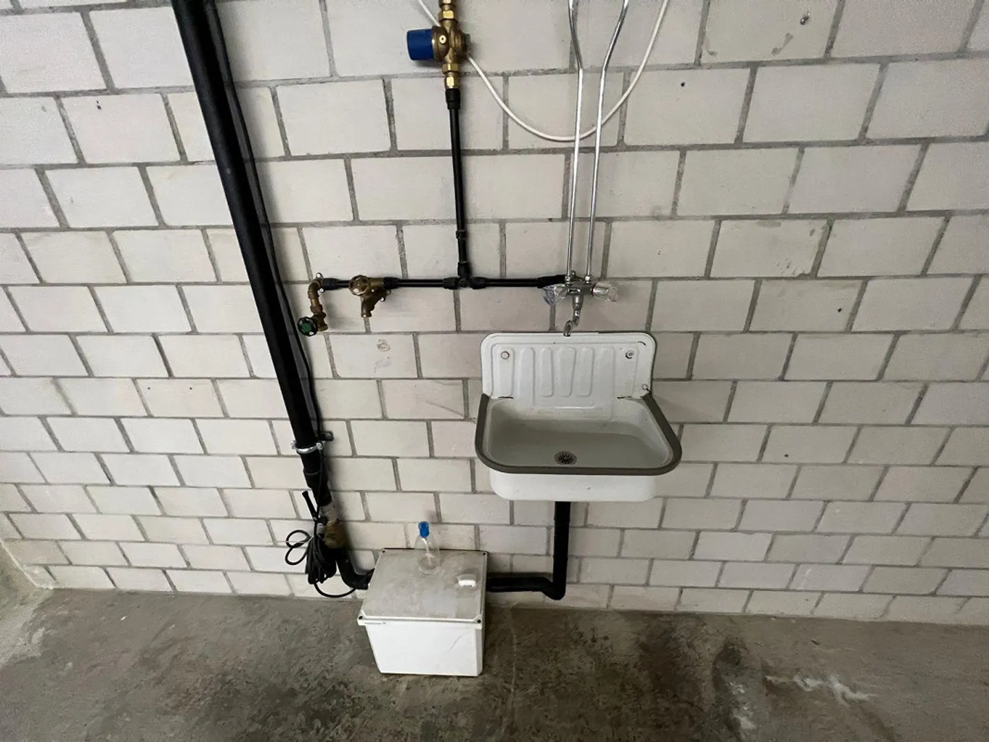 Espace de stockage à Niederhasli à des conditions attractives - Photo 9 sur 9