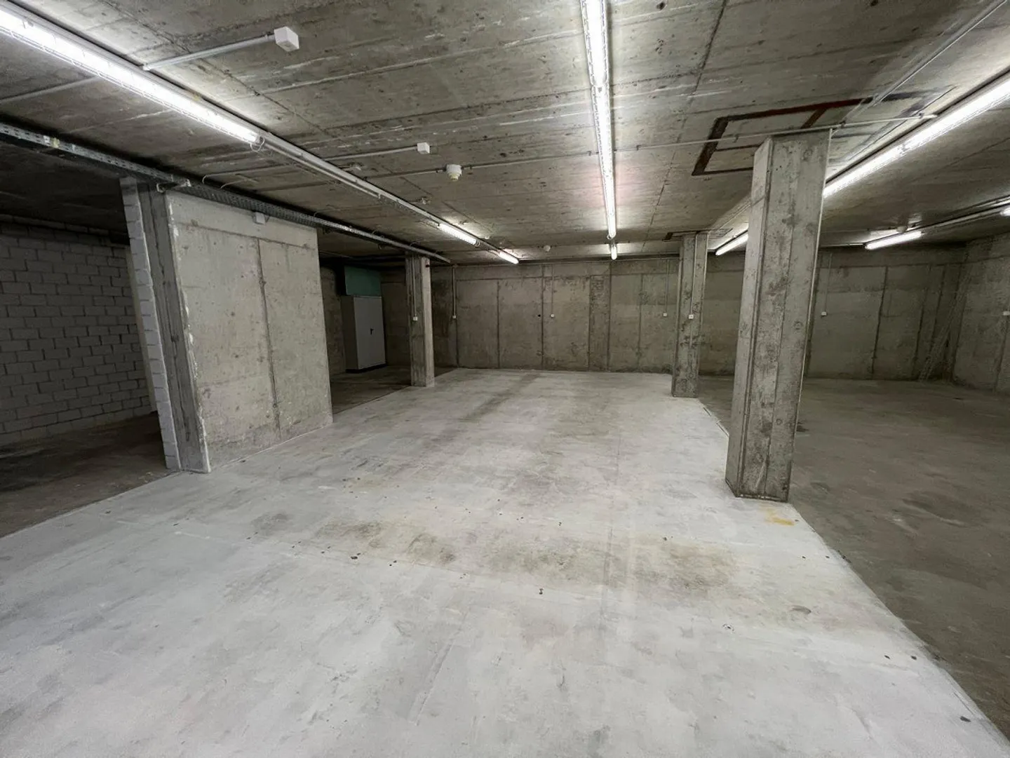 Espace de stockage à Niederhasli à des conditions attractives - Photo 7 sur 9