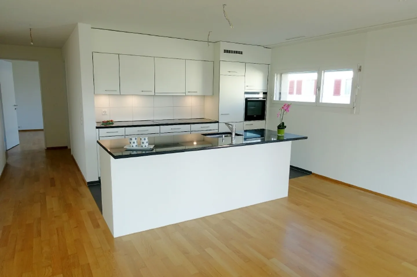 Superbe oasis de vie avec grand balcon - Photo 1 sur 9