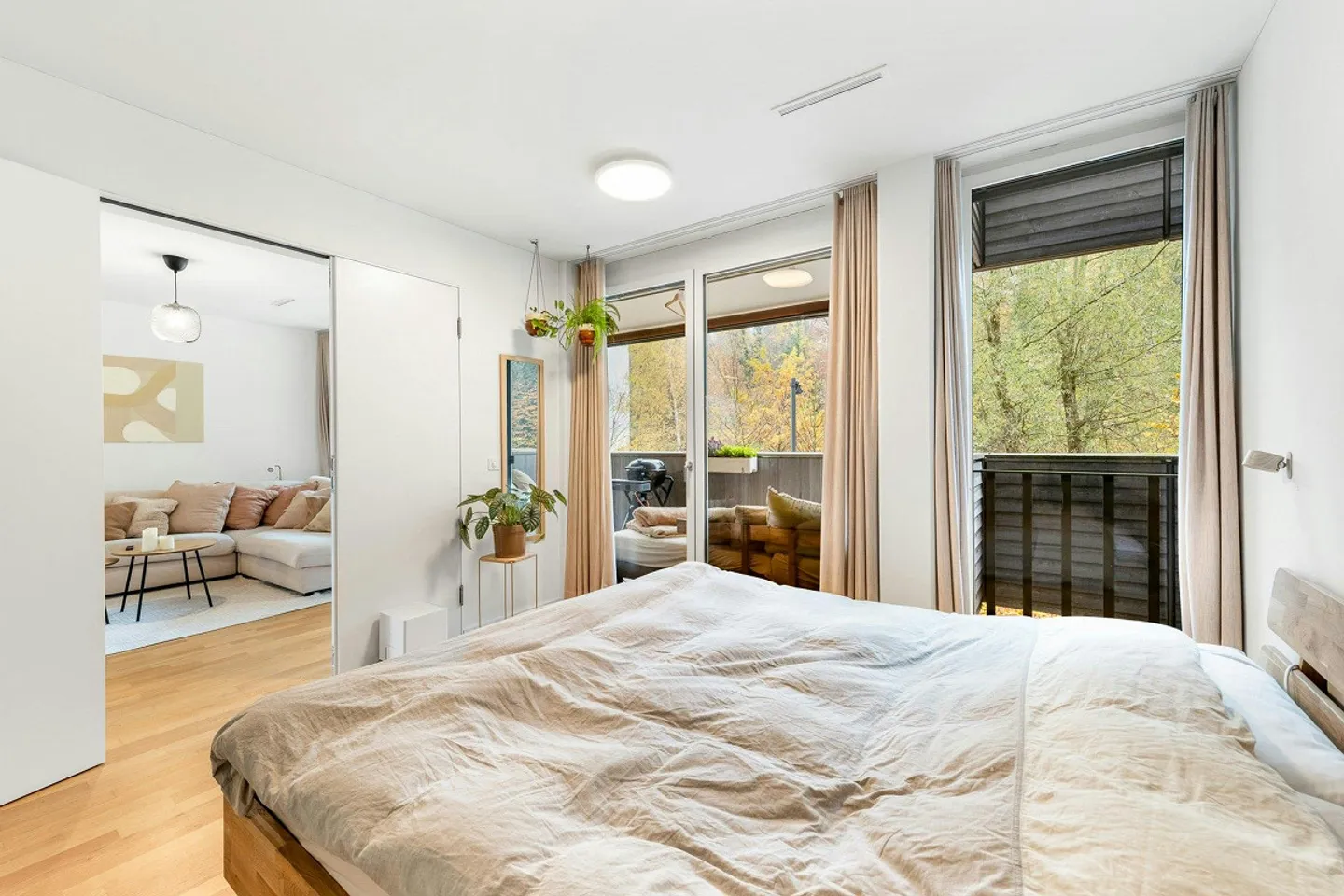 Modern Living in Greencity - Elegant Condominium in Zurich - Photo 5 of 13